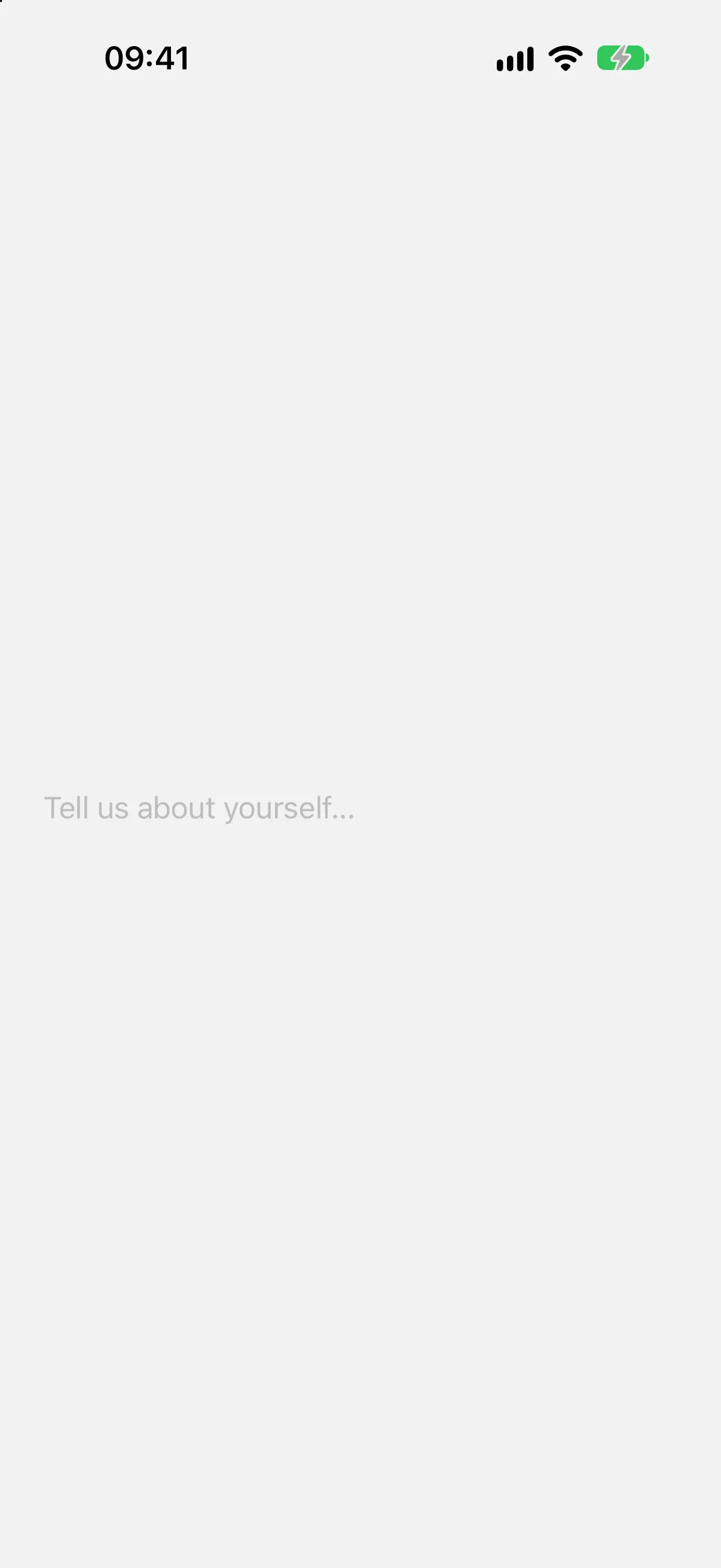 显示占位符 Tell us about yourself 的空多行文本输入框